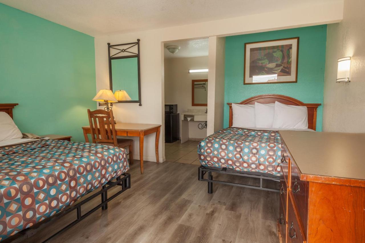 Vagabond Inn Hemet Exterior photo